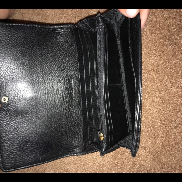 Micheal Kors wallet - Picture 3 of 4